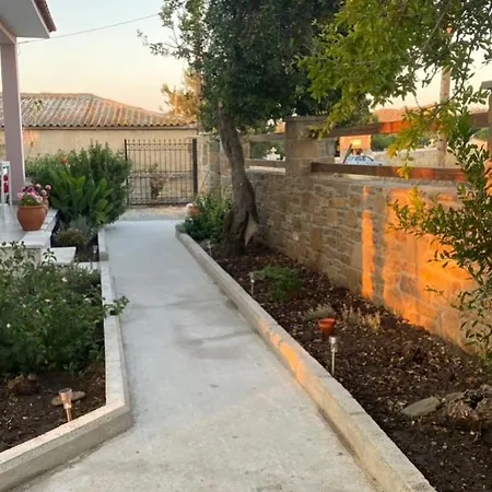 Theros Garden House Roussopoulio Exterior foto